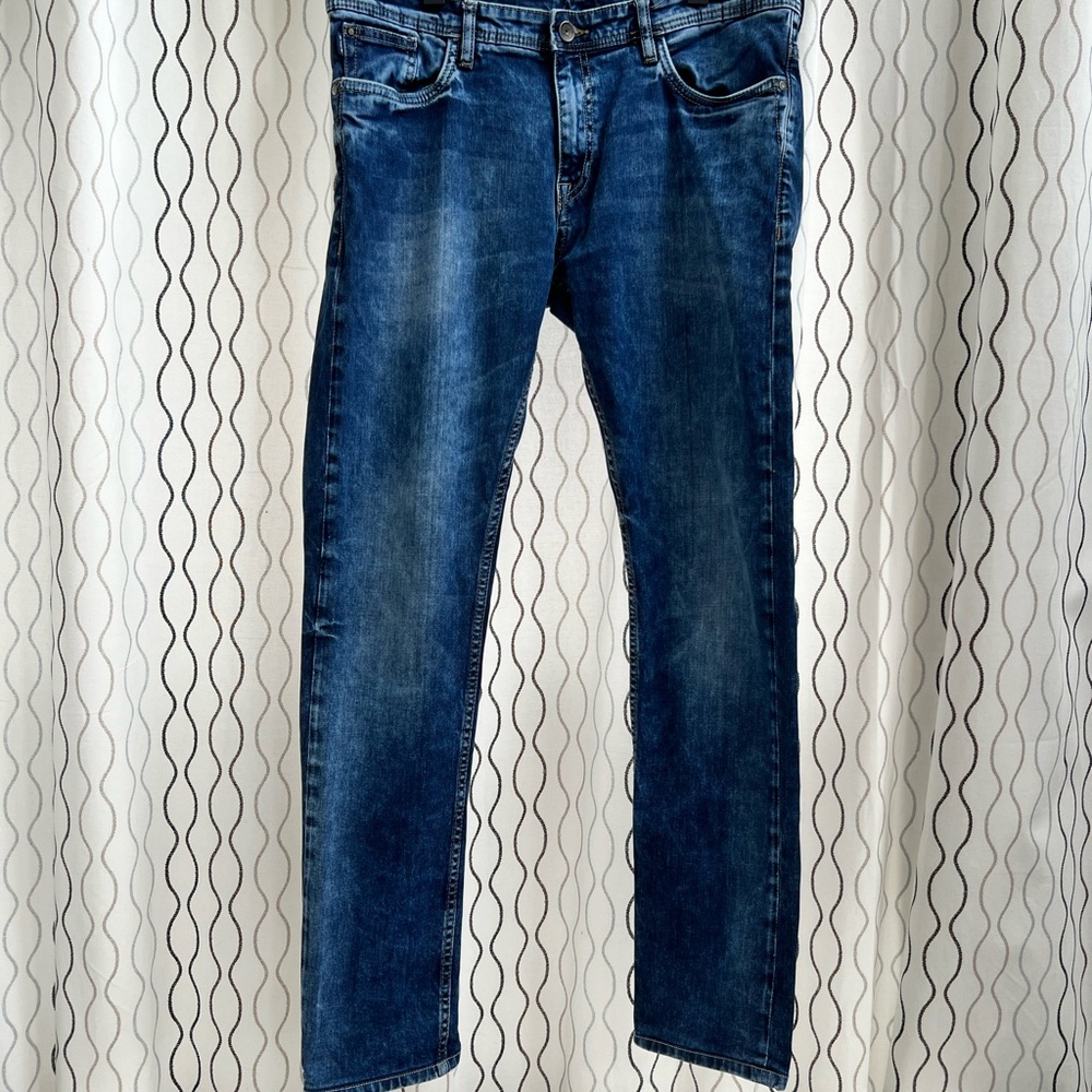Slim Blue Jeans with Classic Fit